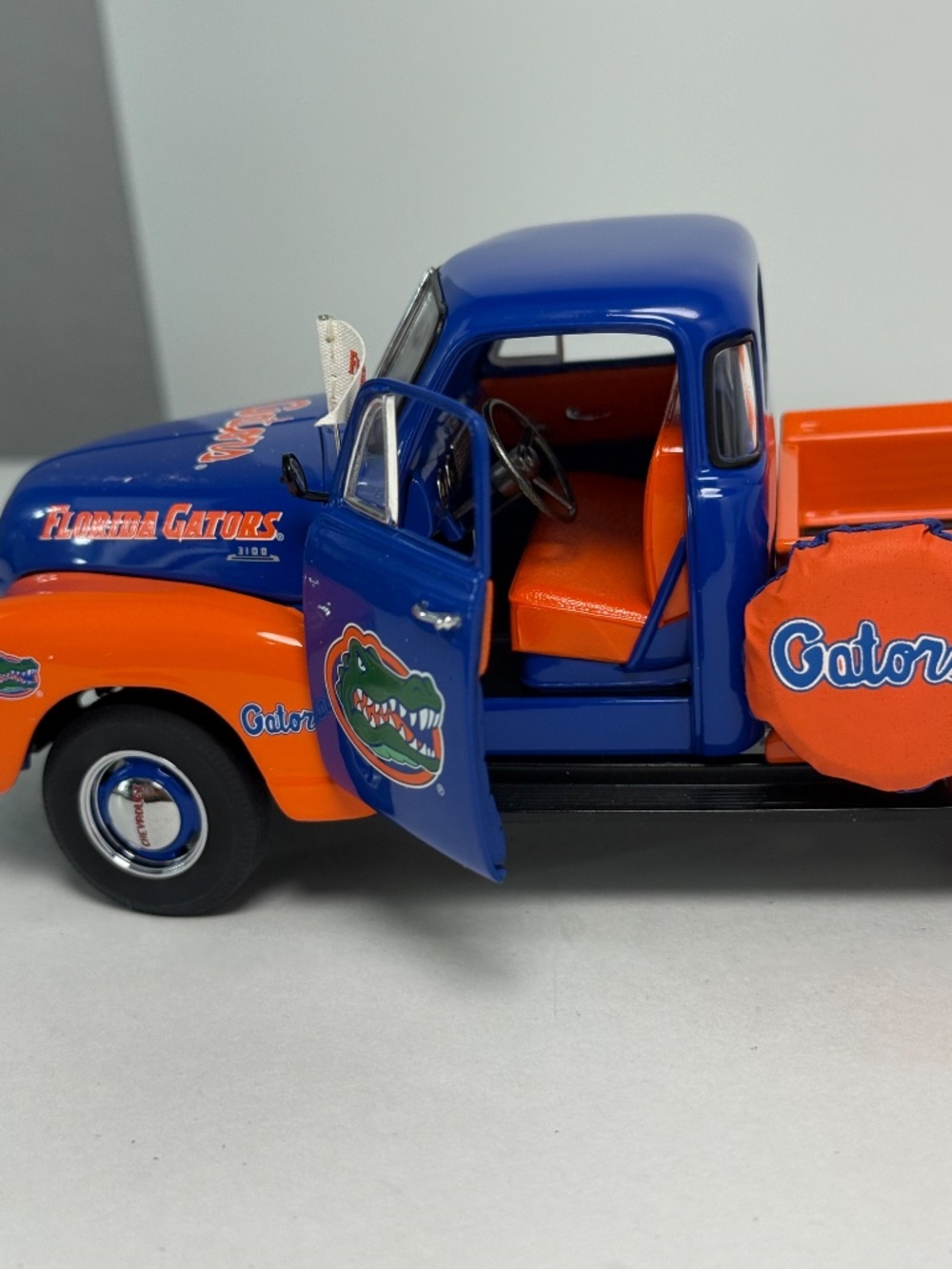 Danbury Mint Florida Gators Diecast Chevy Pickup with Accessories New in Box